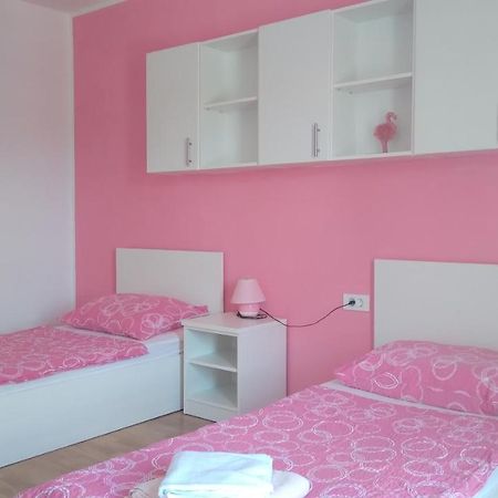 Apartmani "Lorenzo" Novalja Dış mekan fotoğraf