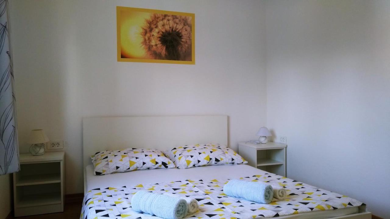 Apartmani "Lorenzo" Novalja Dış mekan fotoğraf
