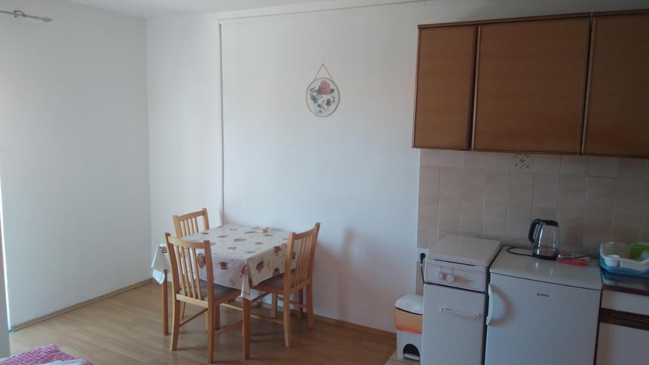 Apartmani "Lorenzo" Novalja Dış mekan fotoğraf