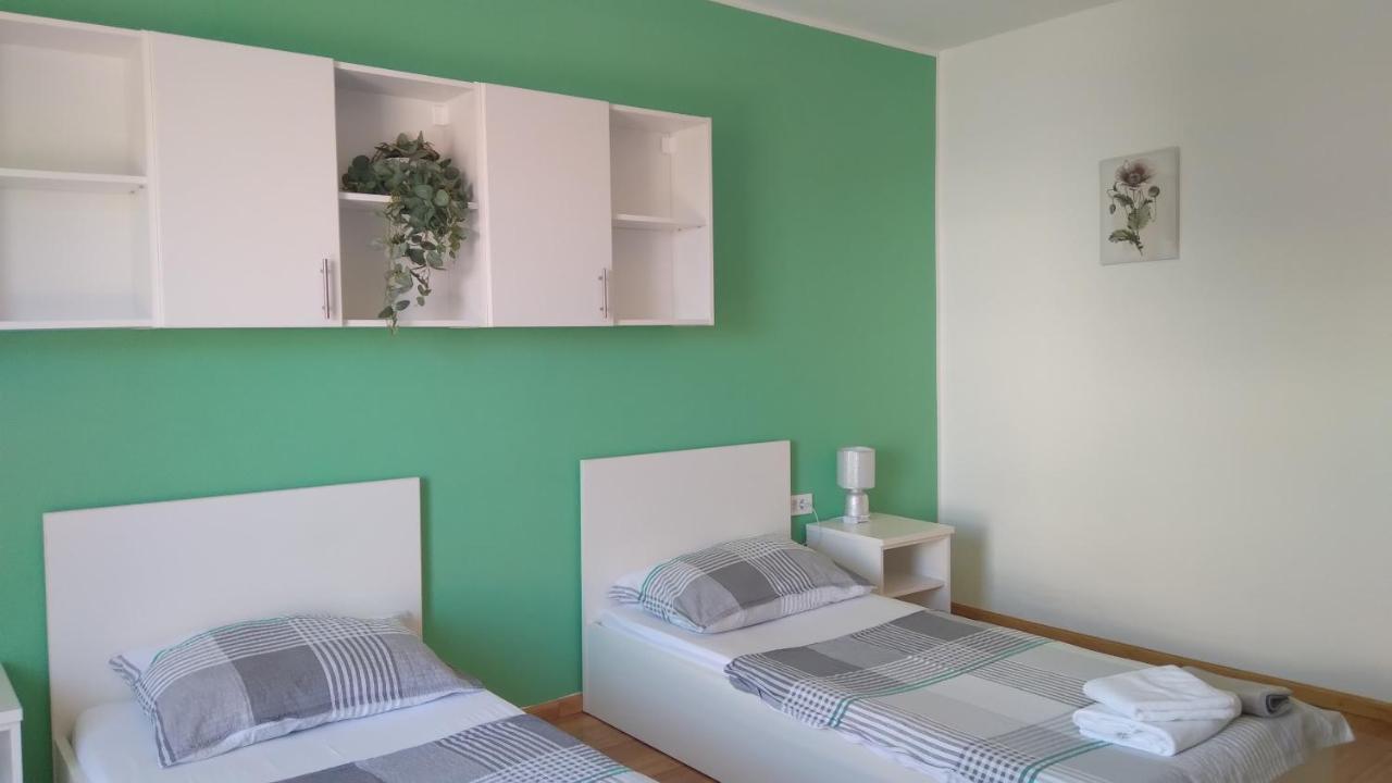 Apartmani "Lorenzo" Novalja Dış mekan fotoğraf