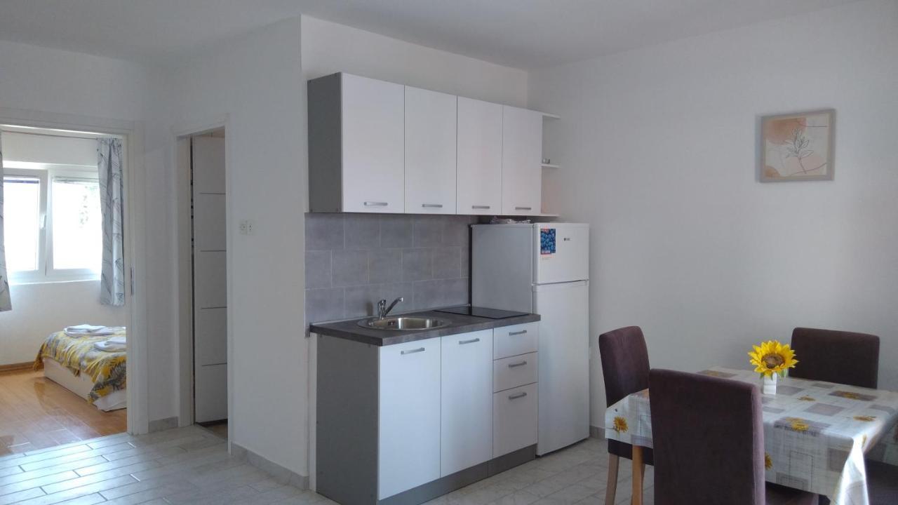 Apartmani "Lorenzo" Novalja Dış mekan fotoğraf